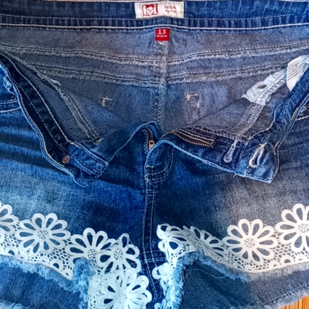 🔥🔥 👈👈Final Drop Women's LEI JEAN SHORTS